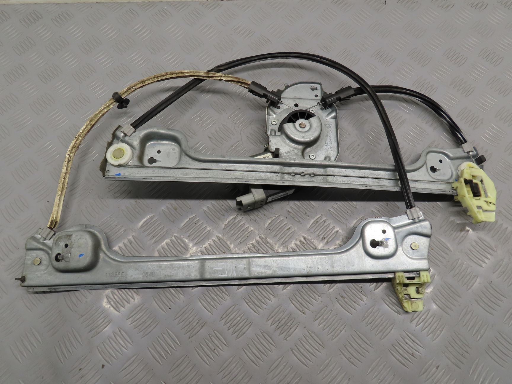 MECANISME+MOTEUR LEVE-GLACE AVG