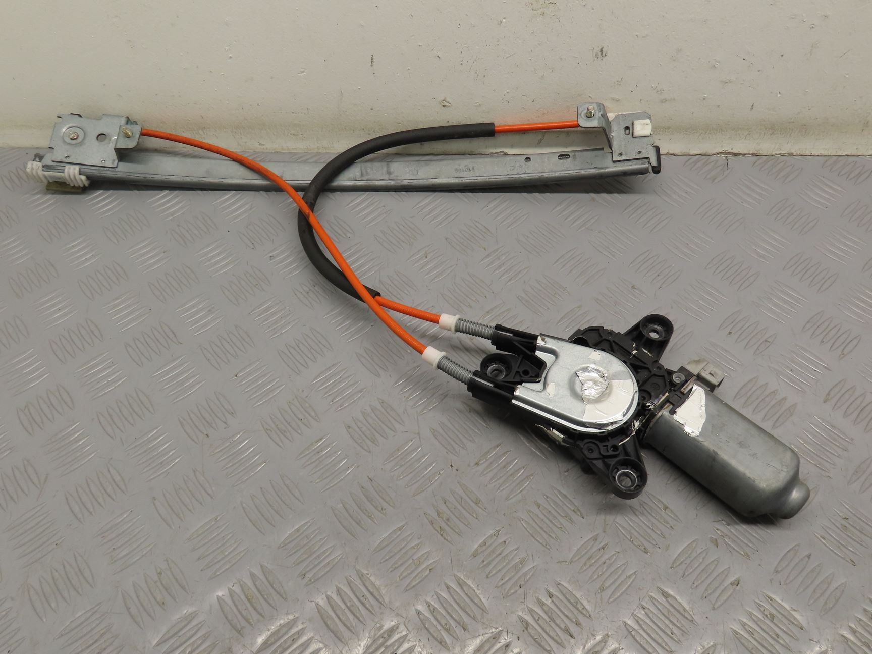 MECANISME+MOTEUR LEVE-GLACE AVG