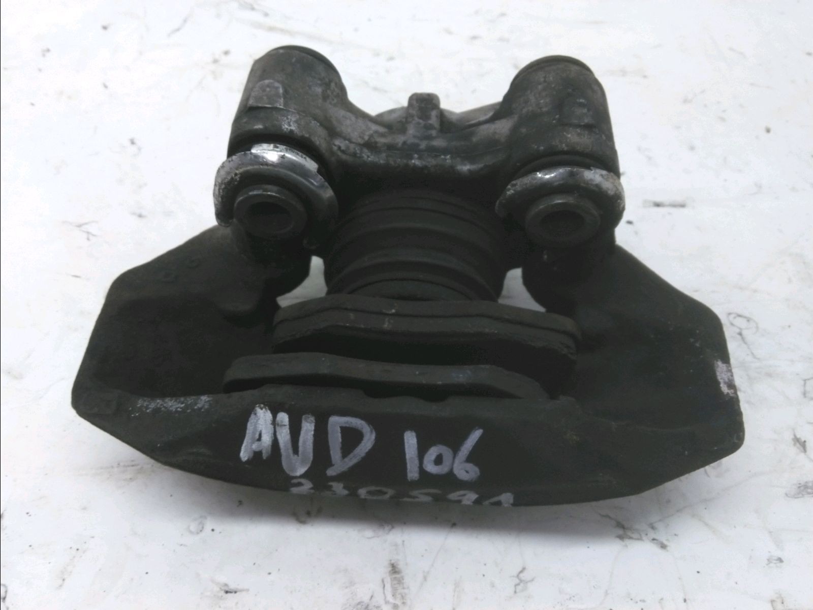 ETRIER DE FREIN AVD