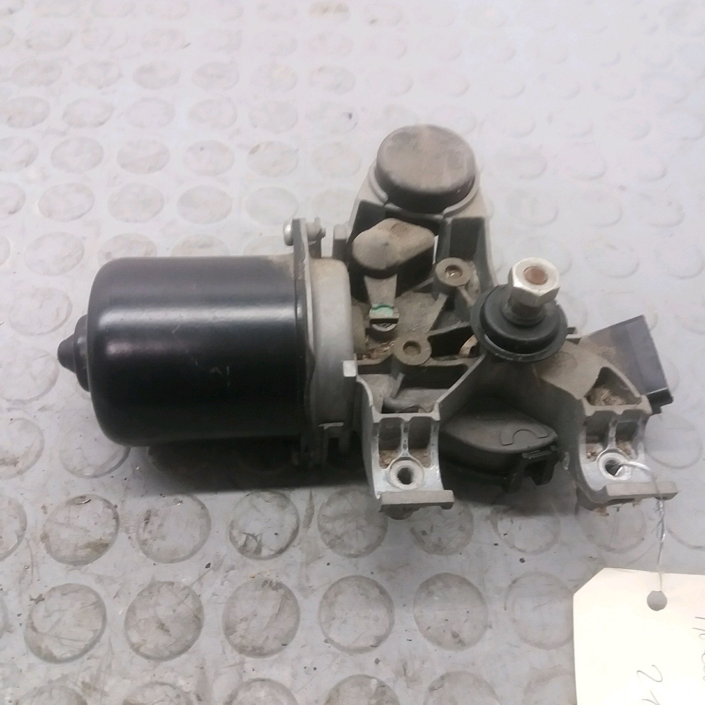 MOTEUR ESSUIE-GLACE AV