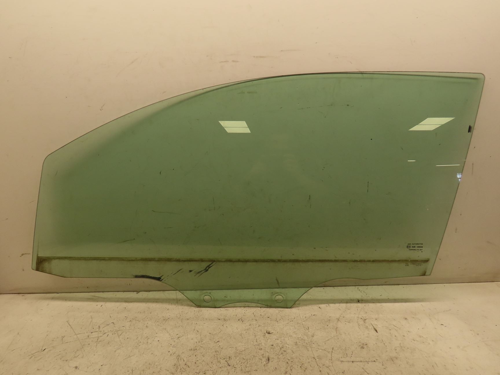 GLACE PORTE AV G