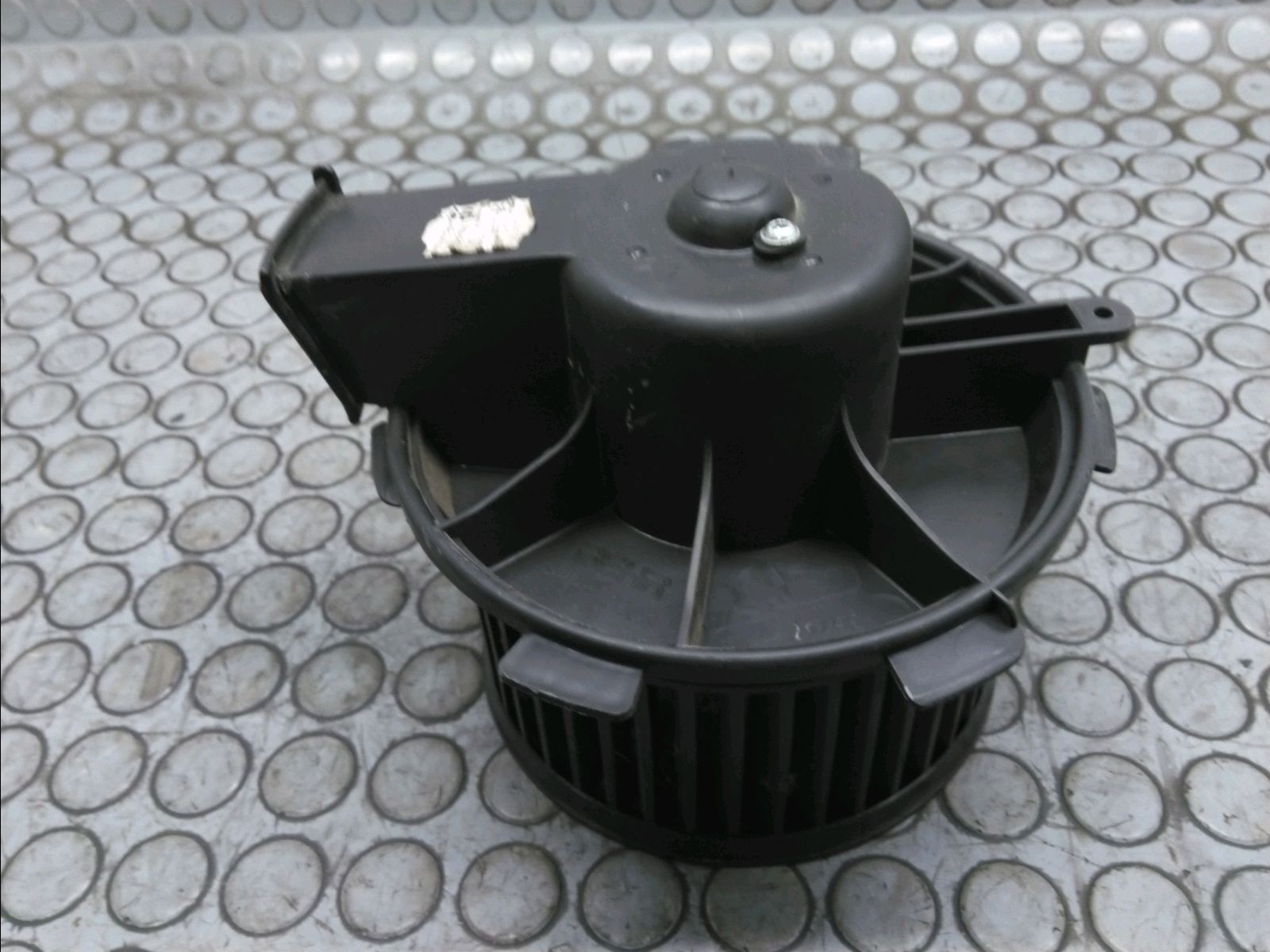 VENTILATEUR DE CHAUFFAGE