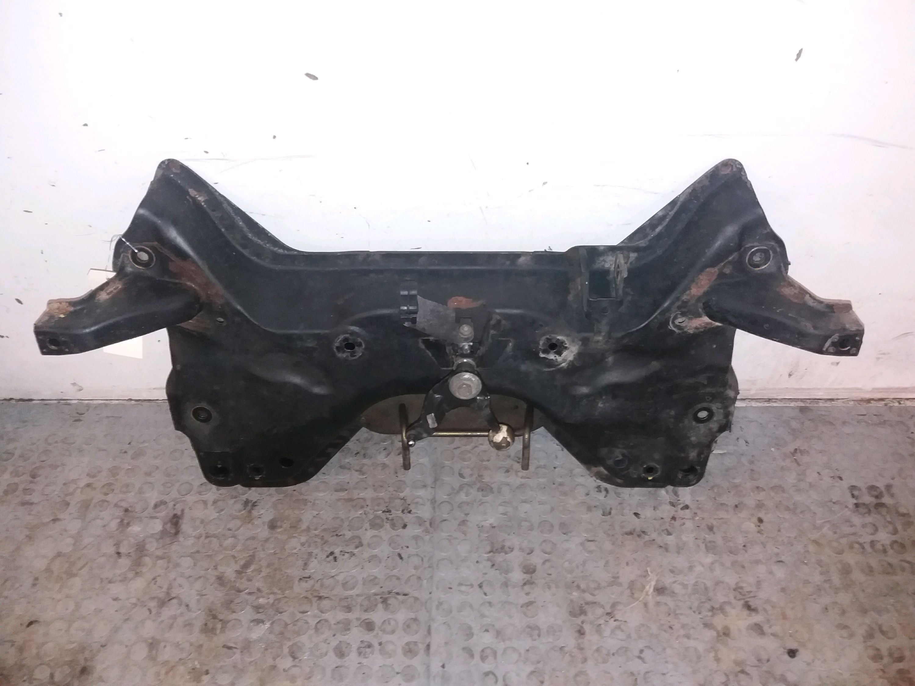 BERCEAU MOTEUR AV