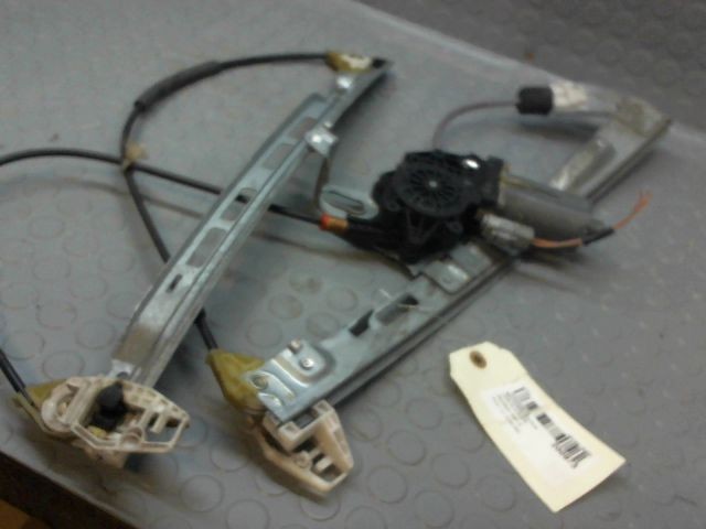 MECANISME+MOTEUR LEVE-GLACE AVD