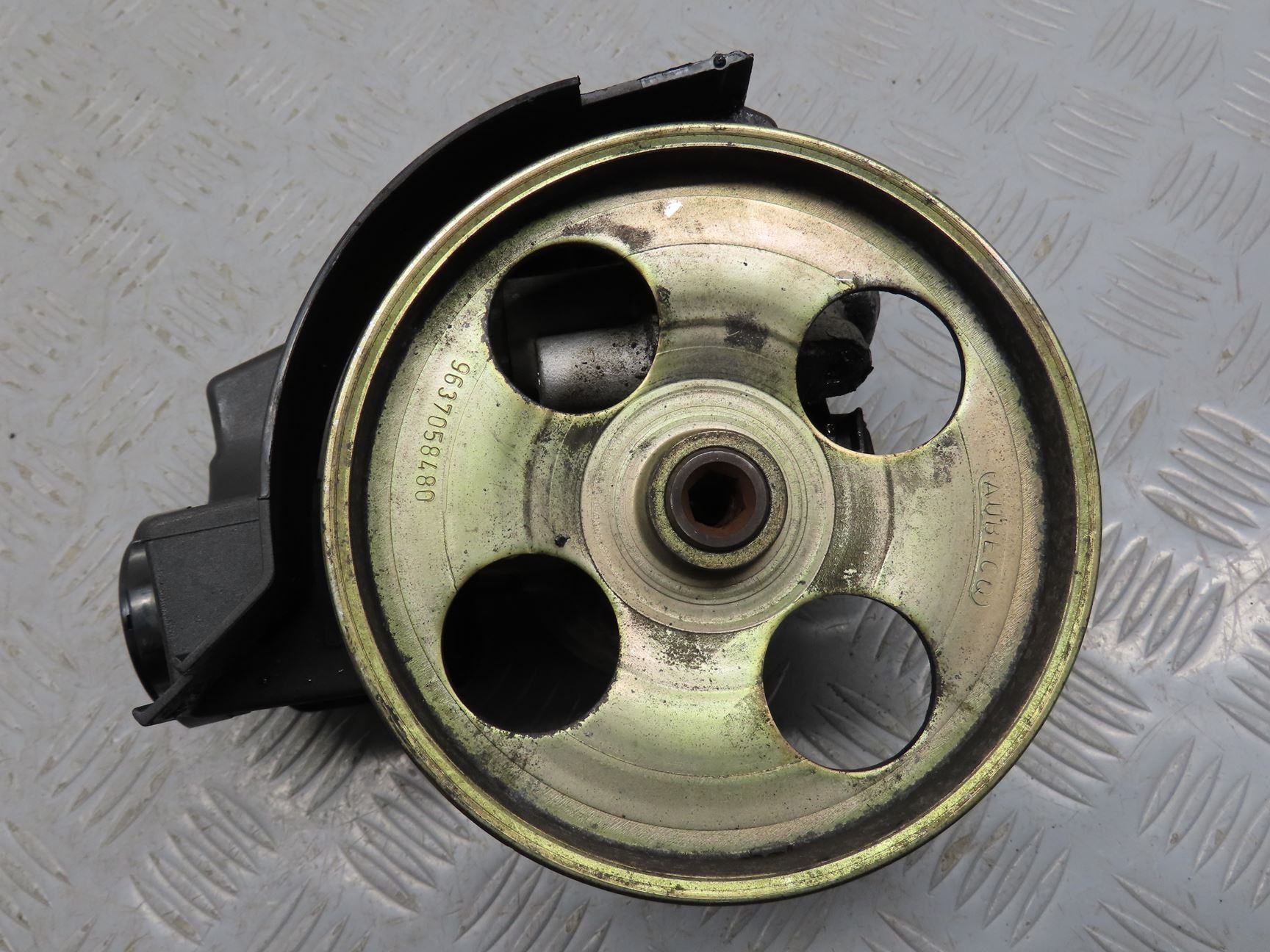 POMPE DIRECTION ASSISTEE