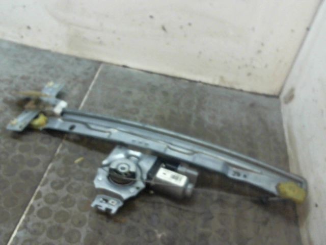 MECANISME+MOTEUR LEVE-GLACE AVD