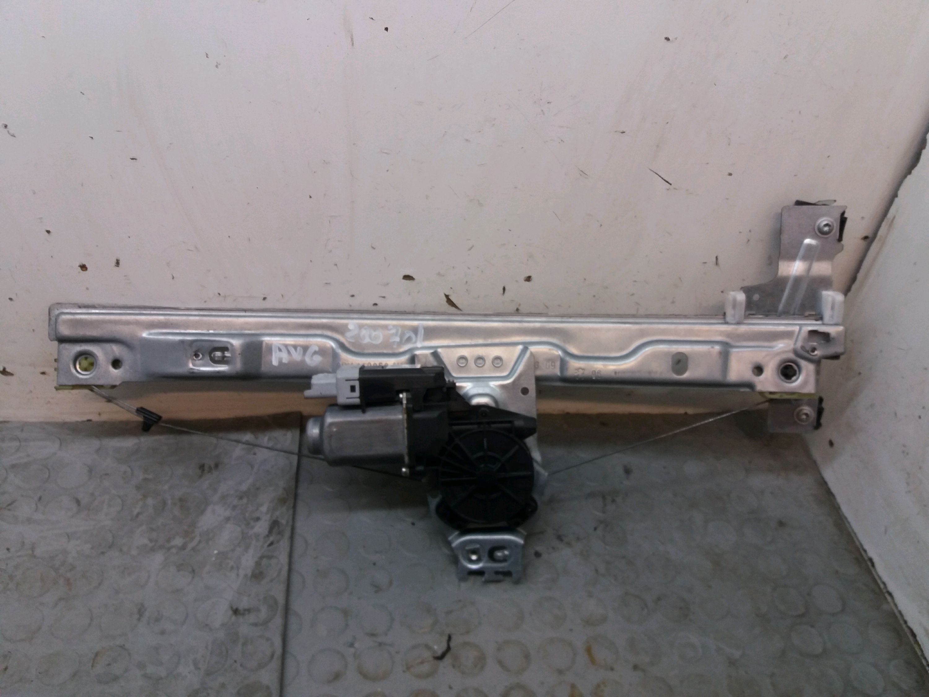 MECANISME+MOTEUR LEVE-GLACE AVG