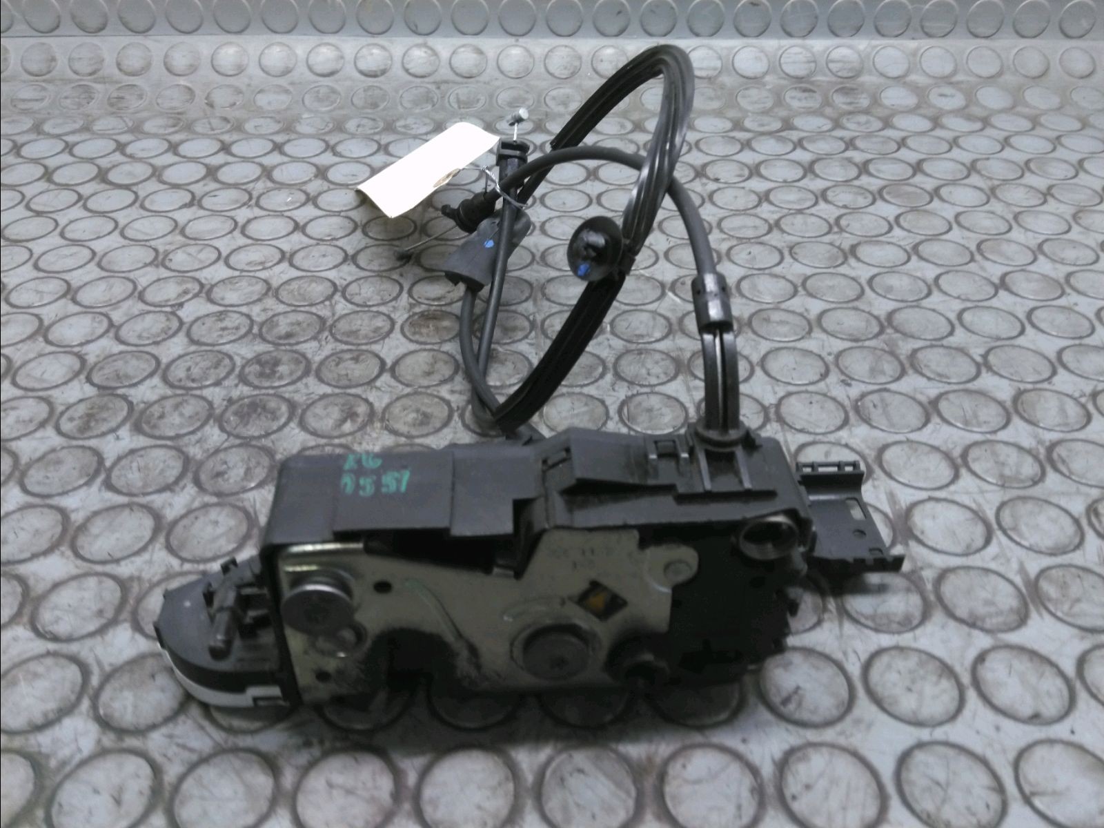 SERRURE PORTE AVD