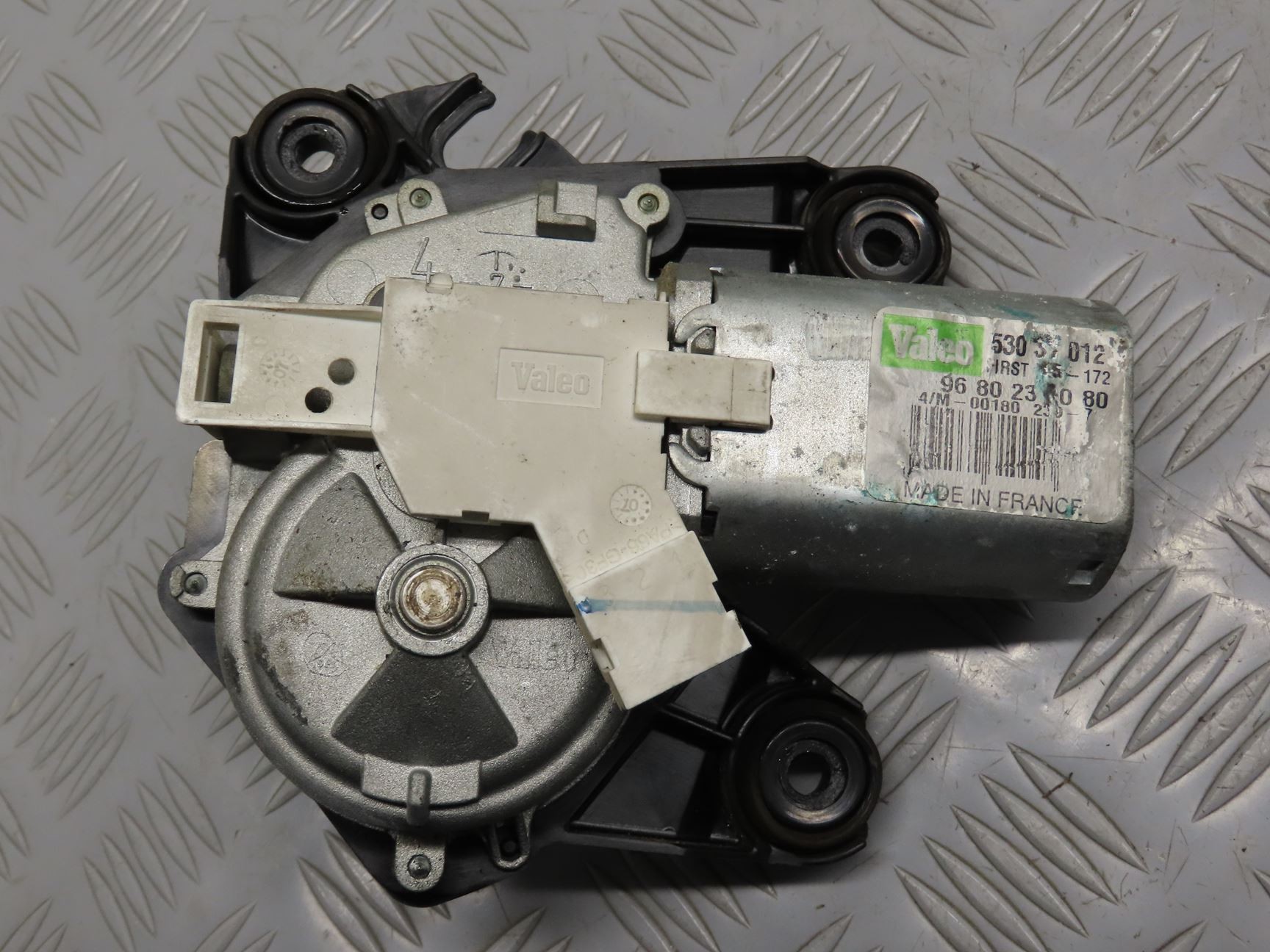 MOTEUR ESSUIE-GLACE AR