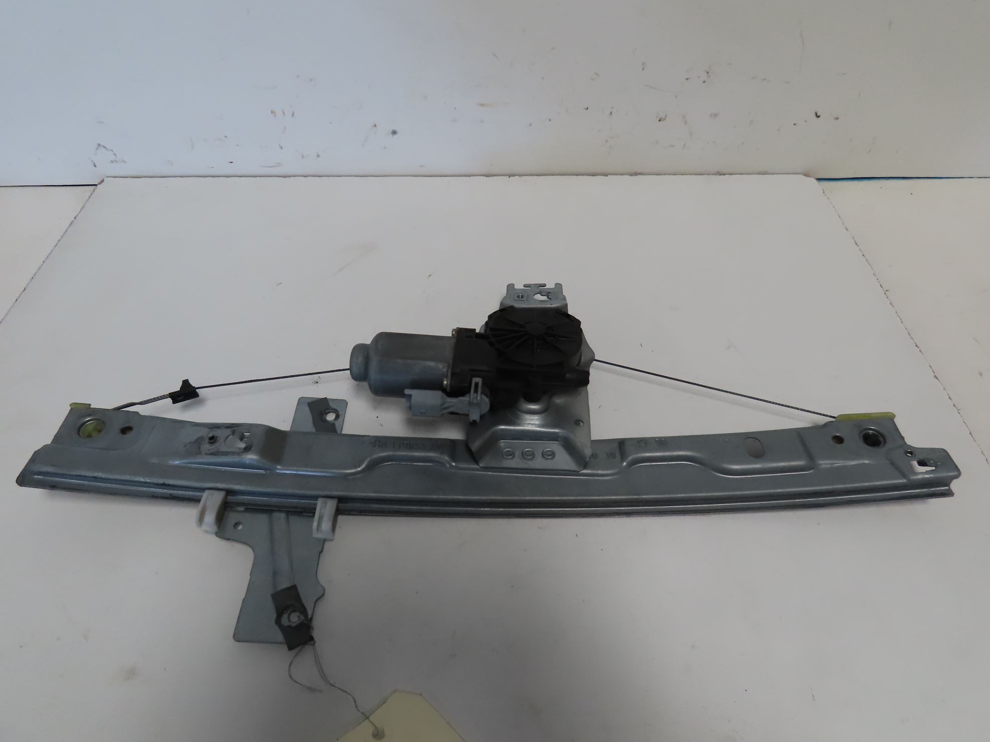 MECANISME+MOTEUR LEVE-GLACE AVD