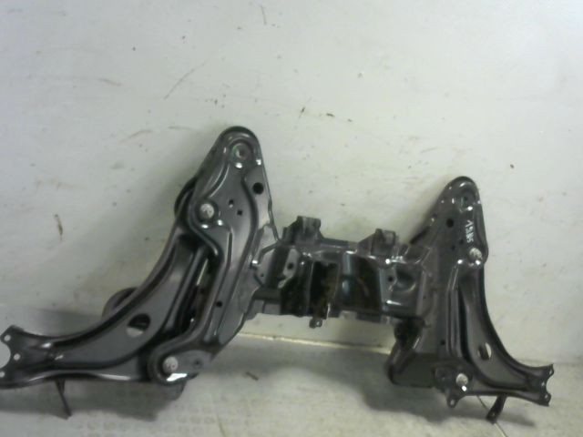 BERCEAU MOTEUR AV
