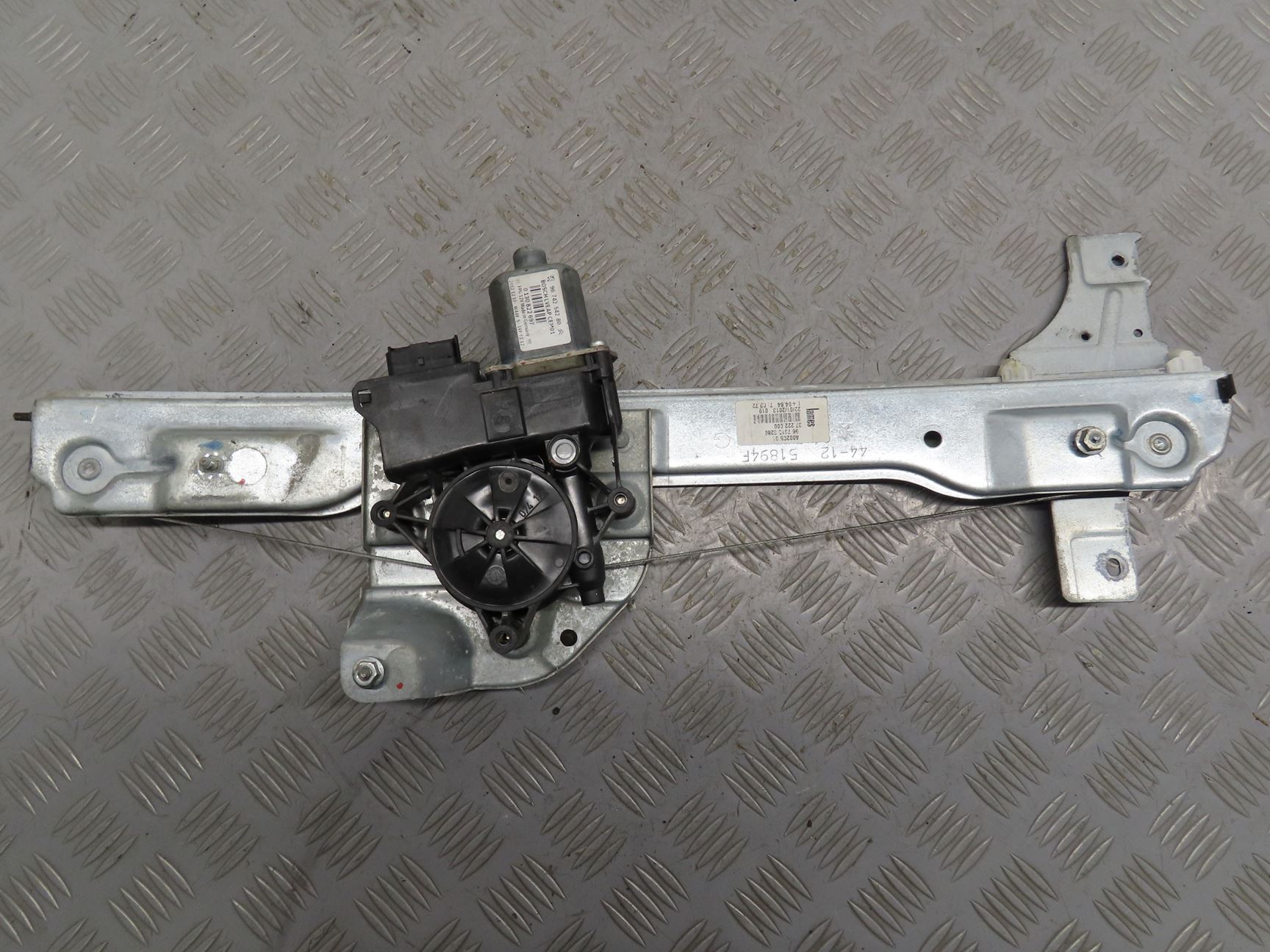 MECANISME+MOTEUR LEVE-GLACE AVG