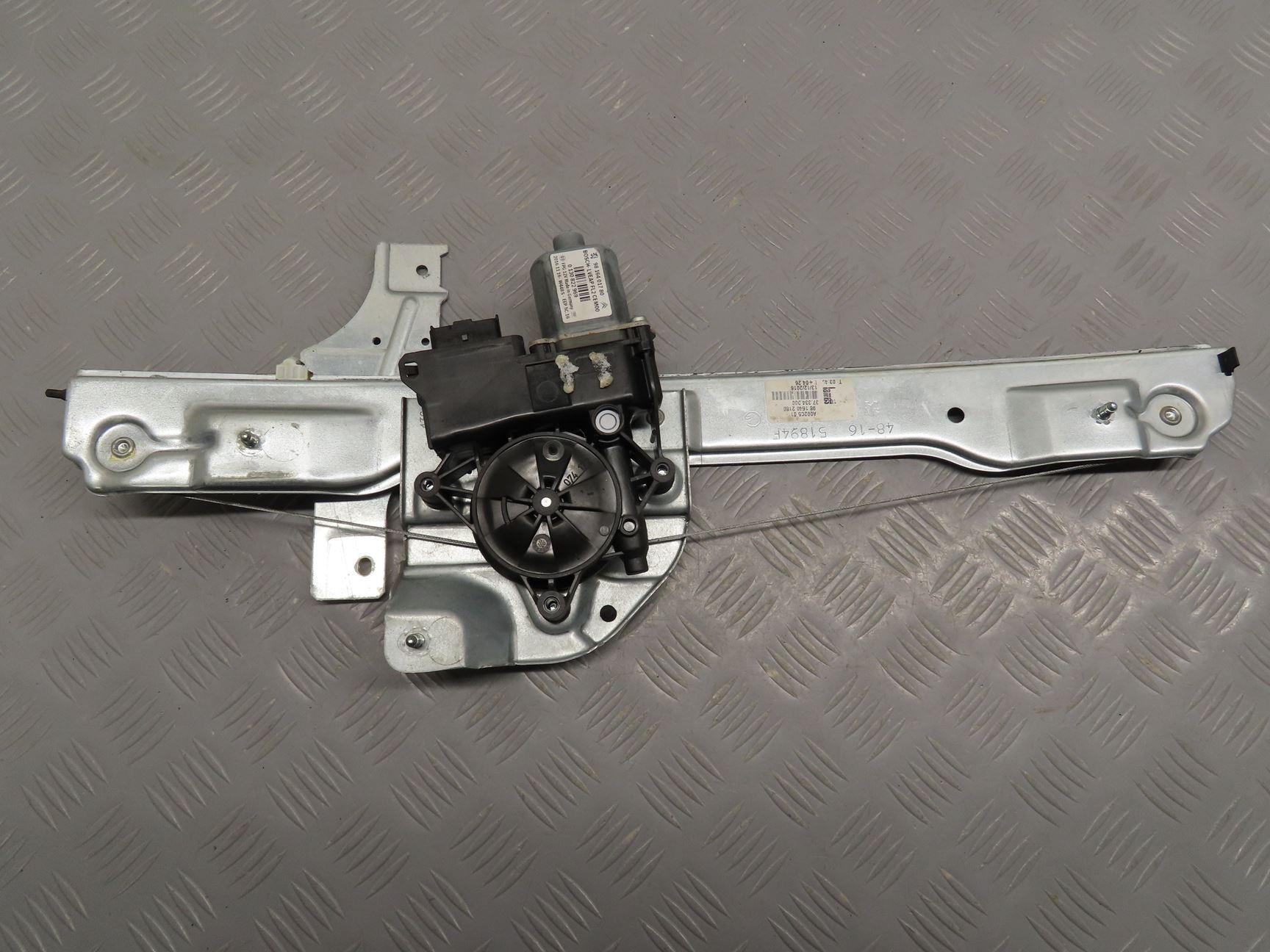 MECANISME+MOTEUR LEVE-GLACE AVG