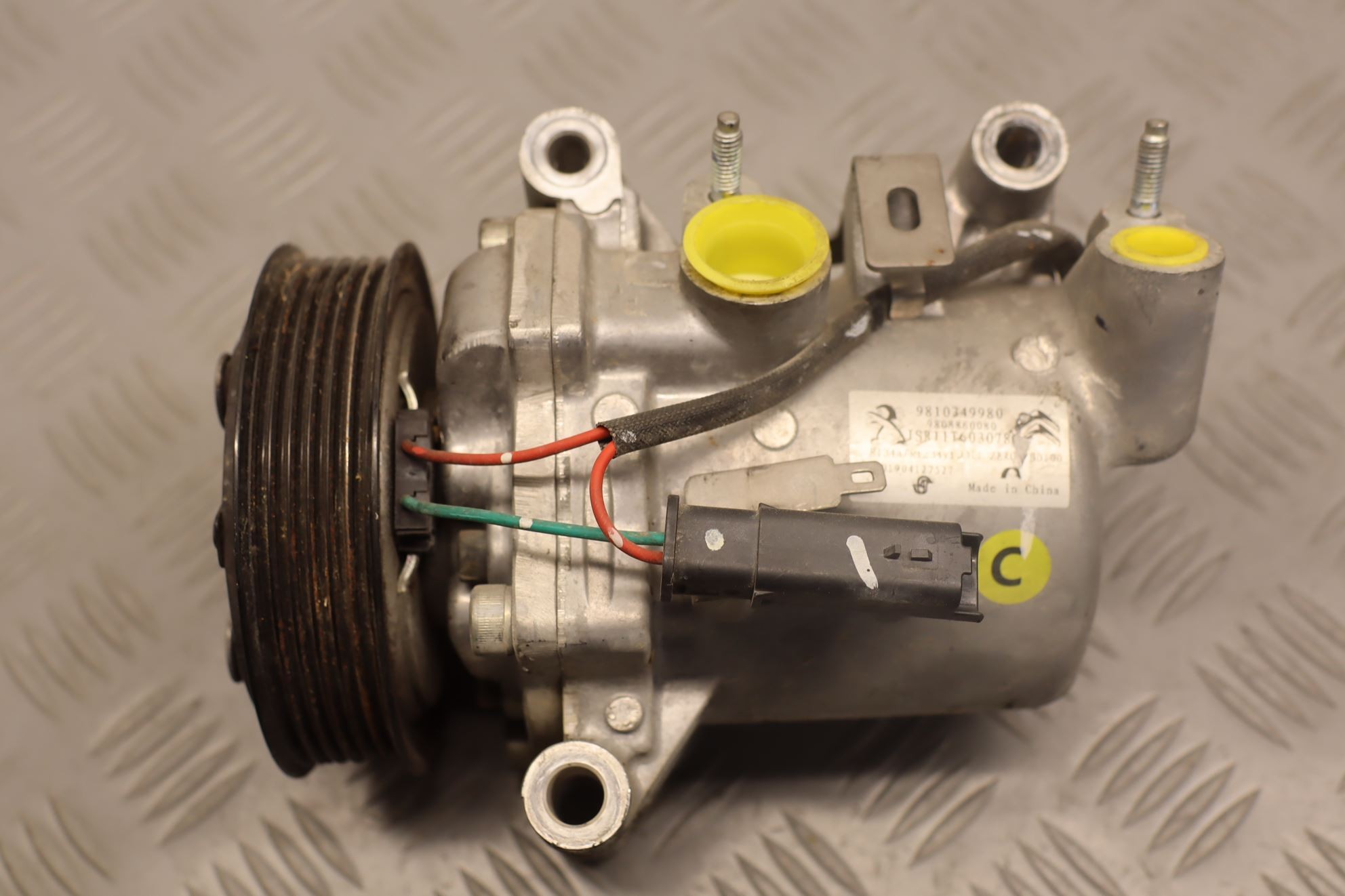 COMPRESSEUR AIR CONDITIONNE