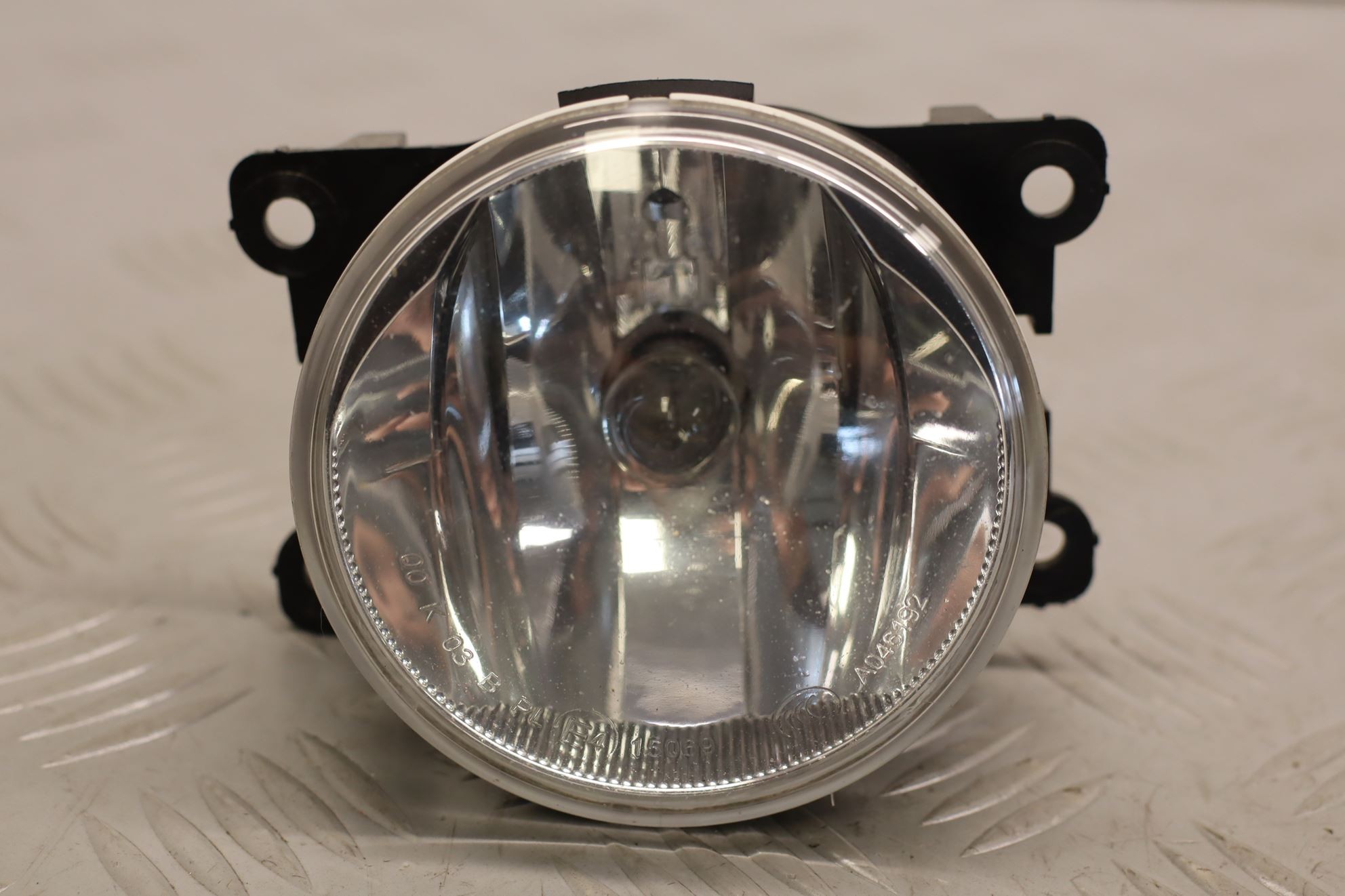 PHARE ANTIBROUILLARD AVG