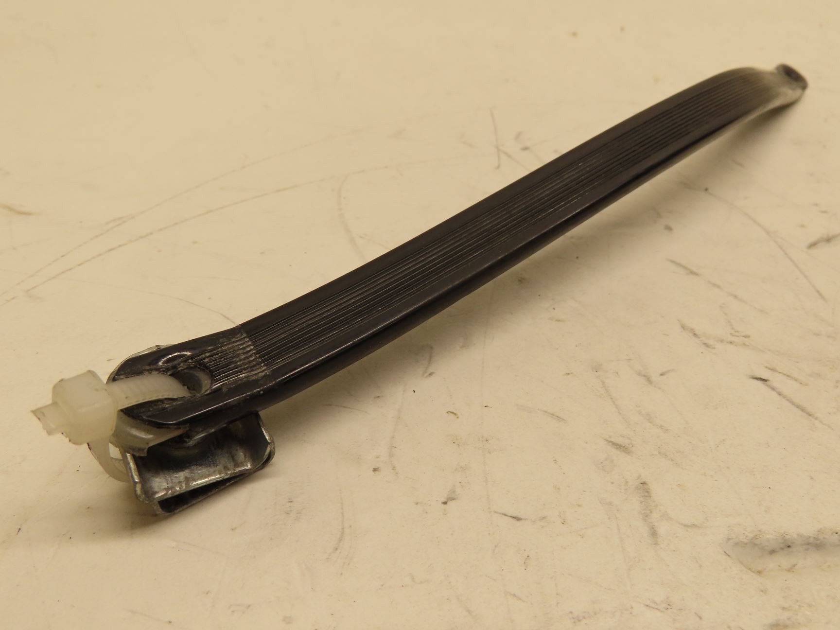 POIGNEE INT PORTE AVG