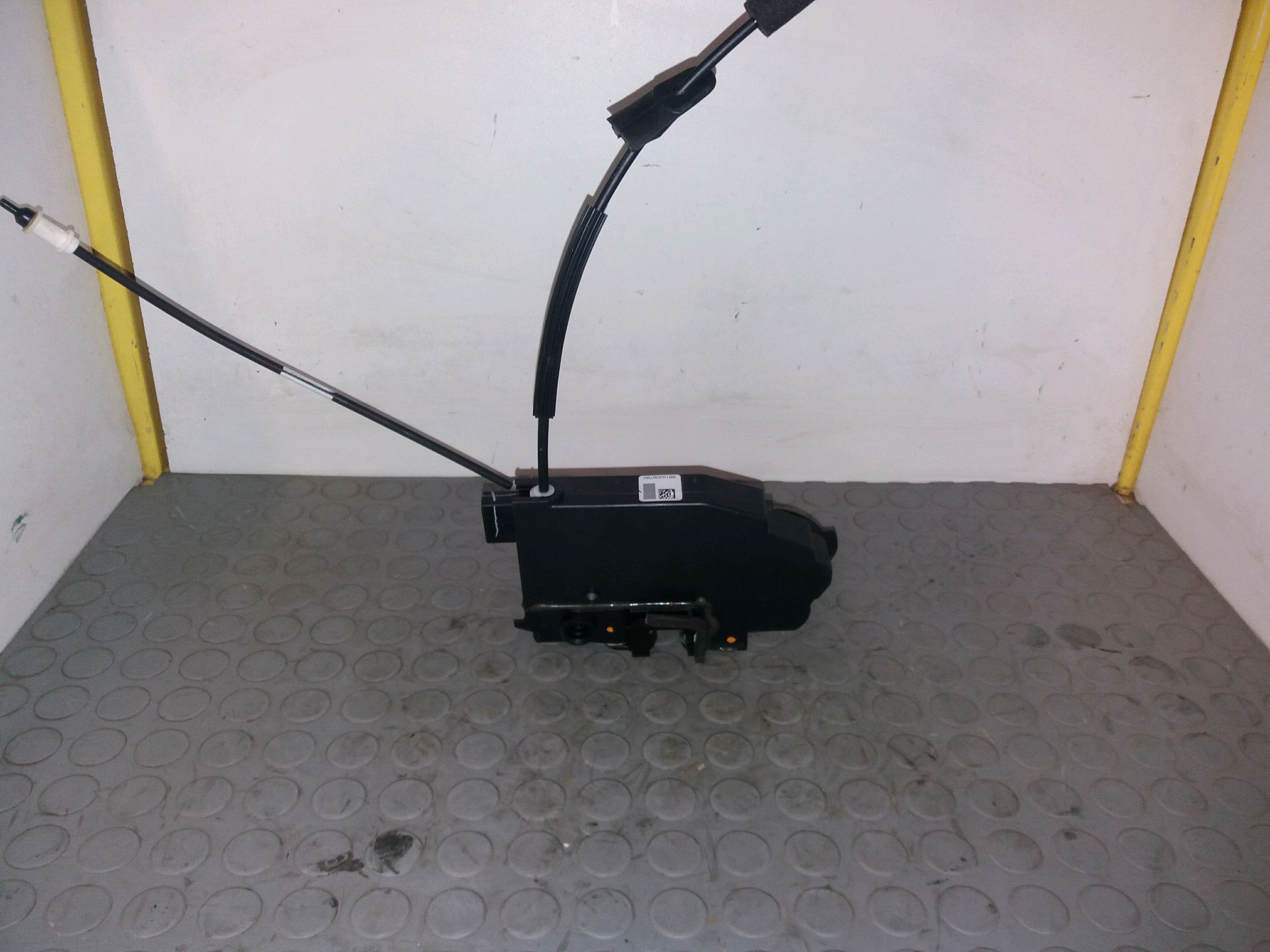 SERRURE PORTE AVD