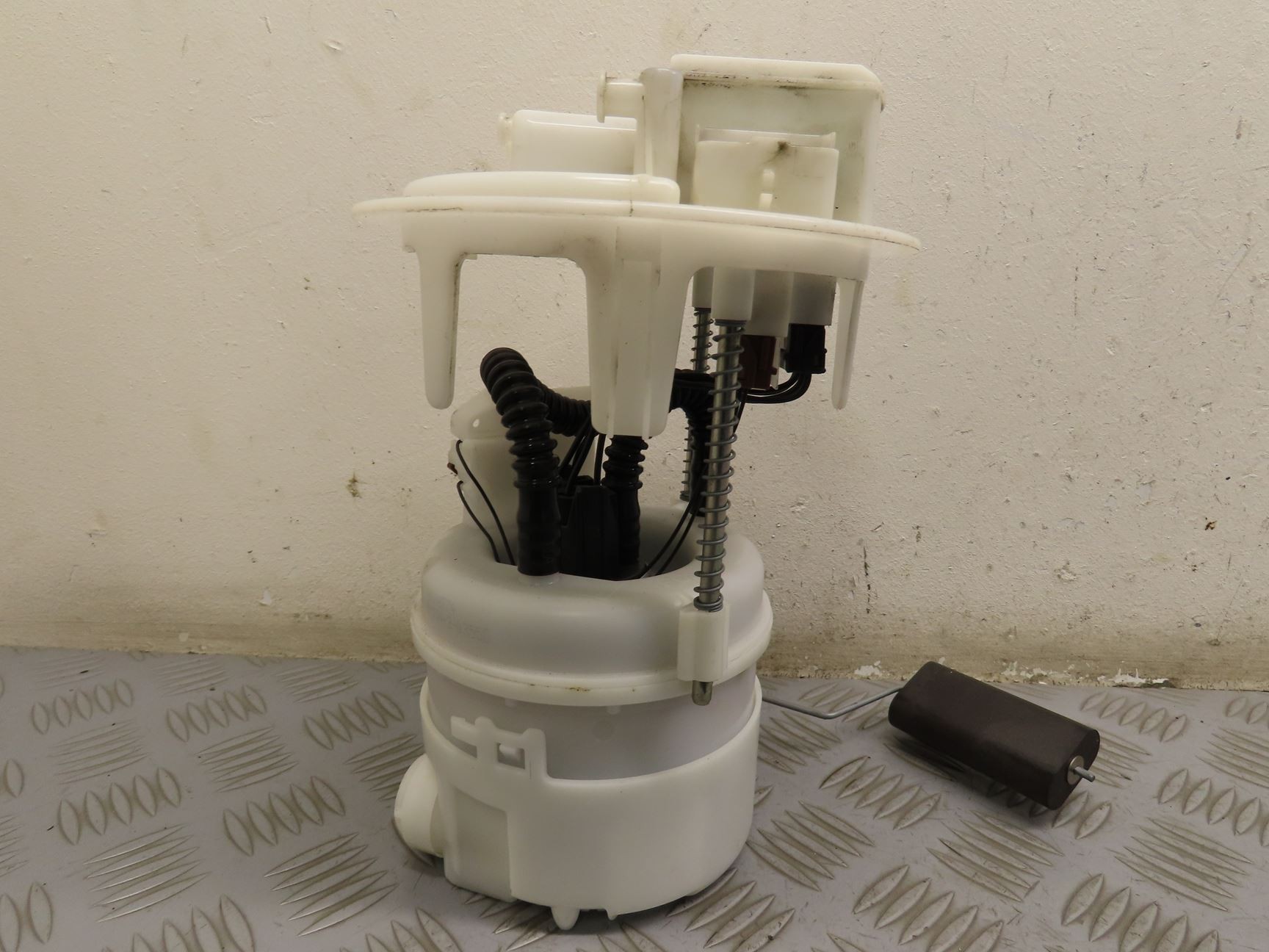 POMPE CARBURANT IMMERGEE