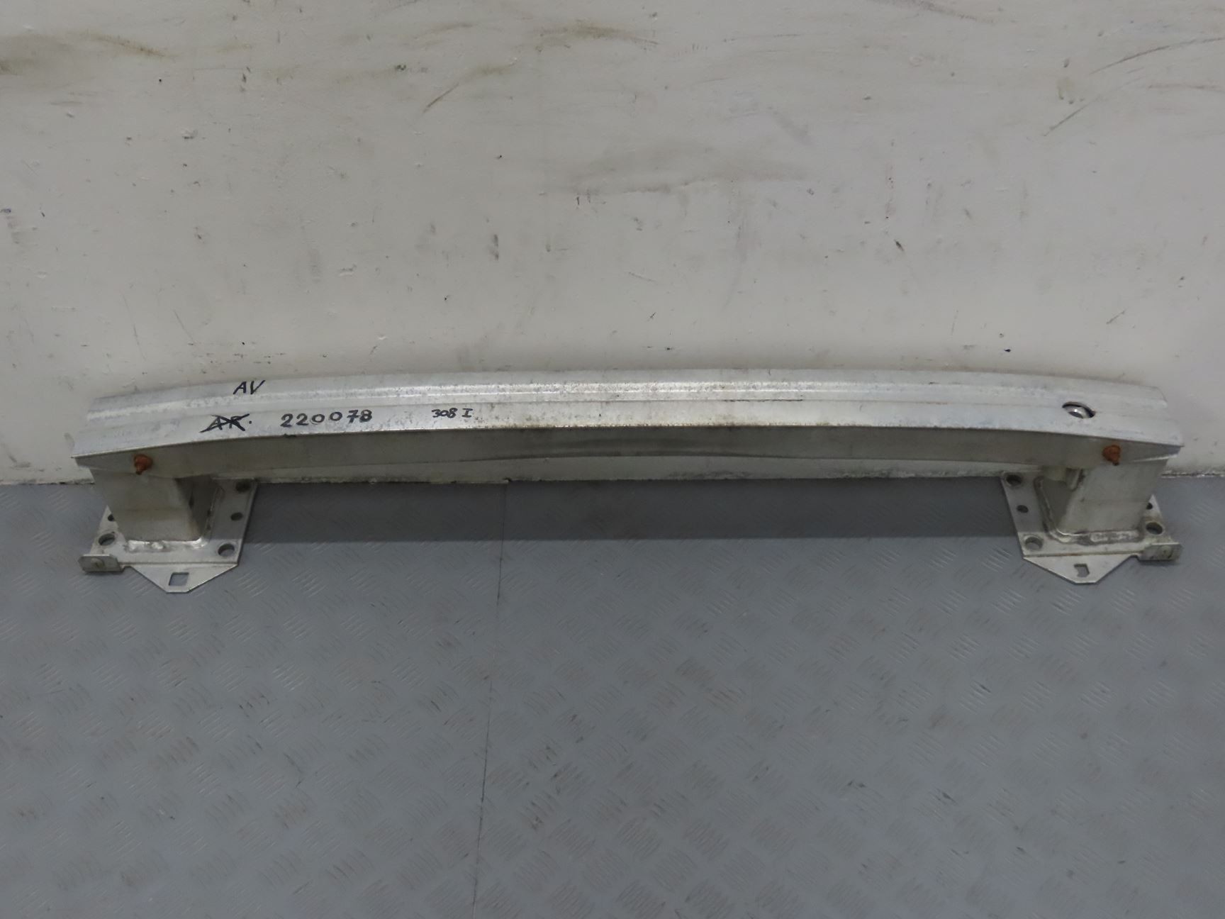 RENFORT PARE-CHOC AV