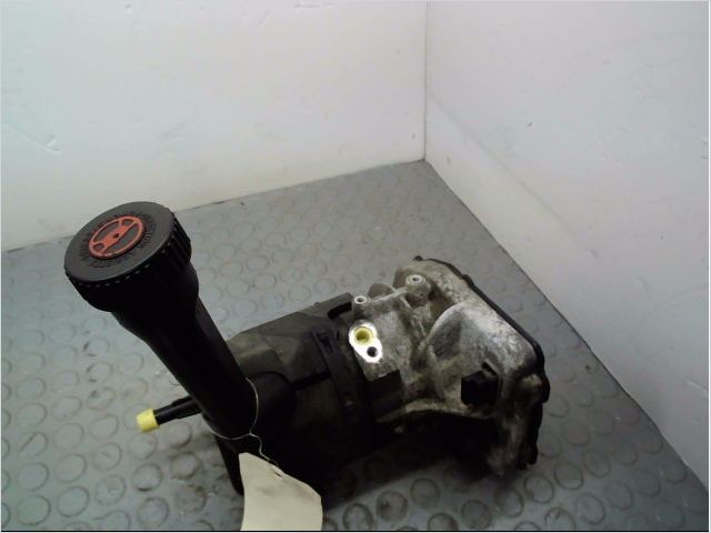 POMPE DIRECTION ASSISTEE