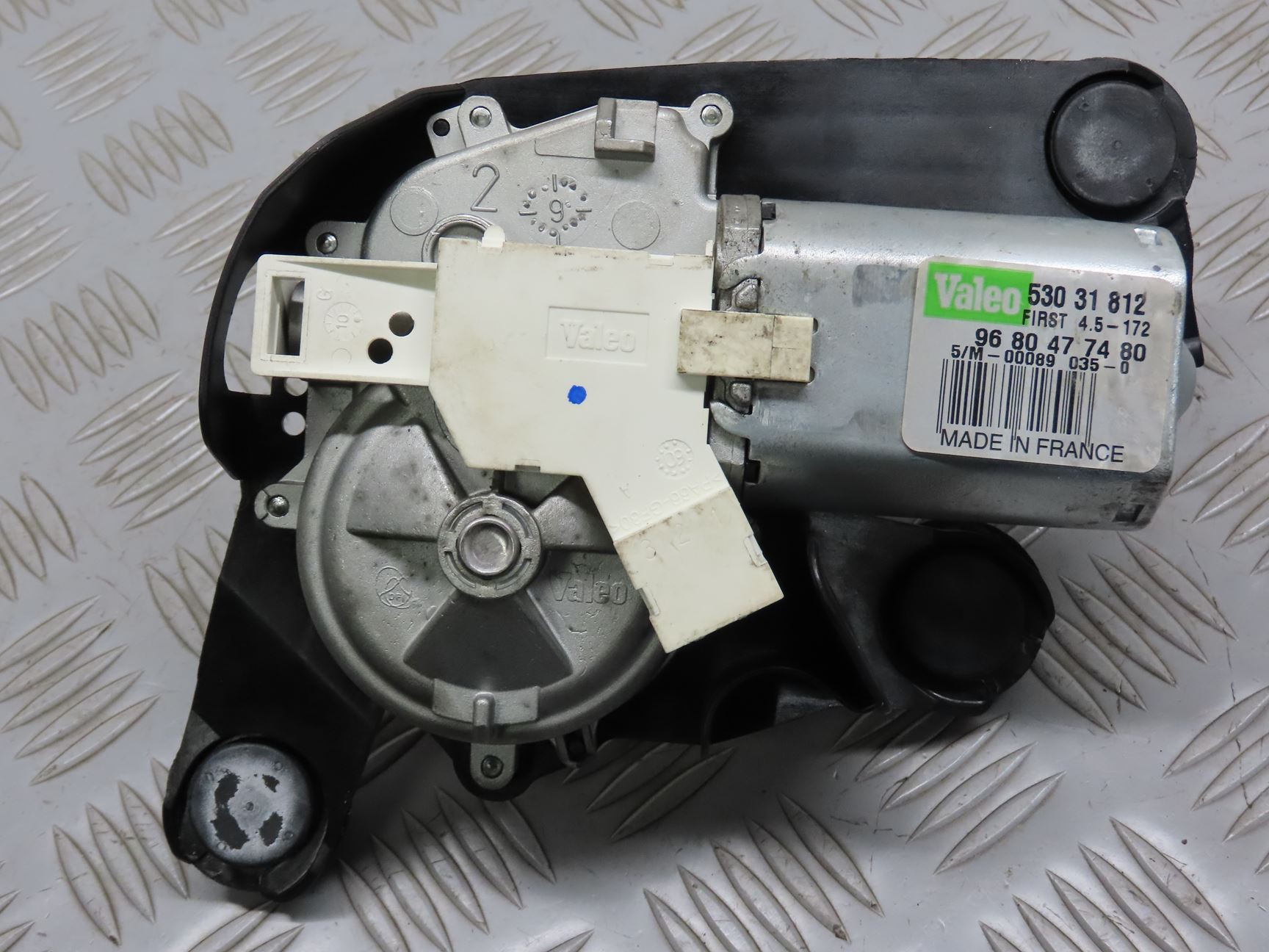 MOTEUR ESSUIE-GLACE AR