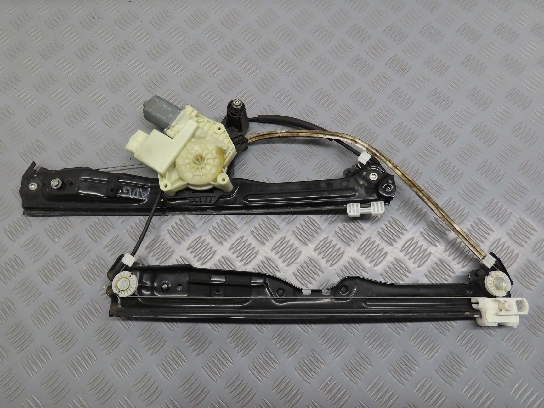 MECANISME+MOTEUR LEVE-GLACE AVG