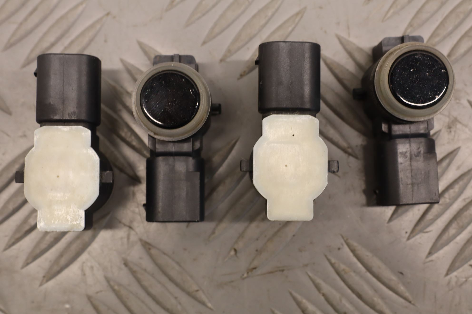 CAPTEUR AIDE STATIONNEMENT AV