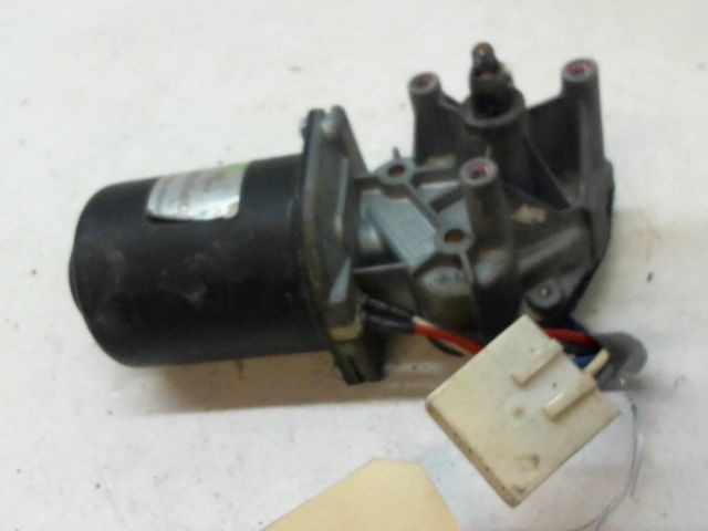 MOTEUR ESSUIE-GLACE AV