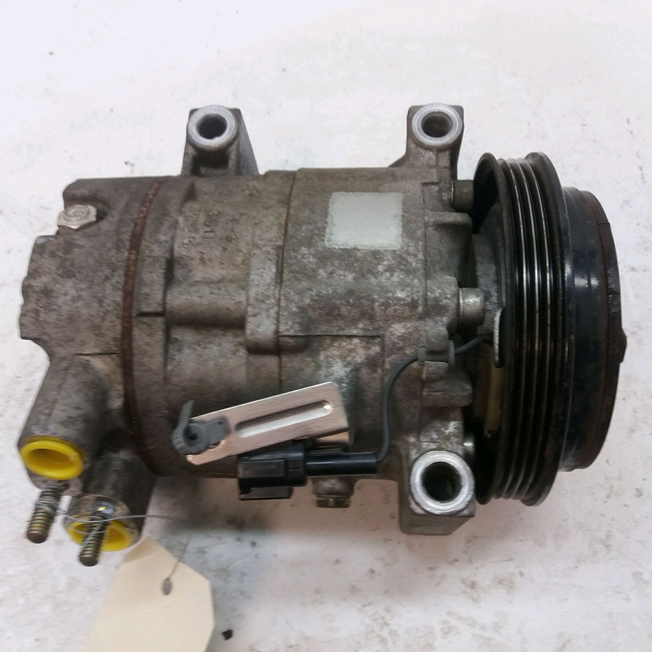 COMPRESSEUR AIR CONDITIONNE