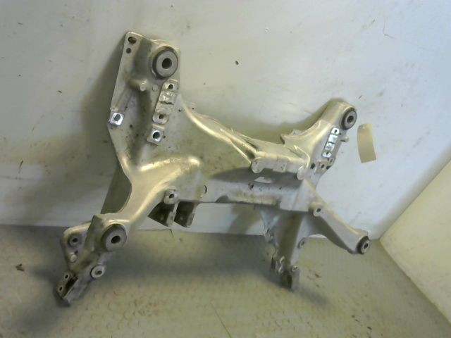 BERCEAU MOTEUR AV