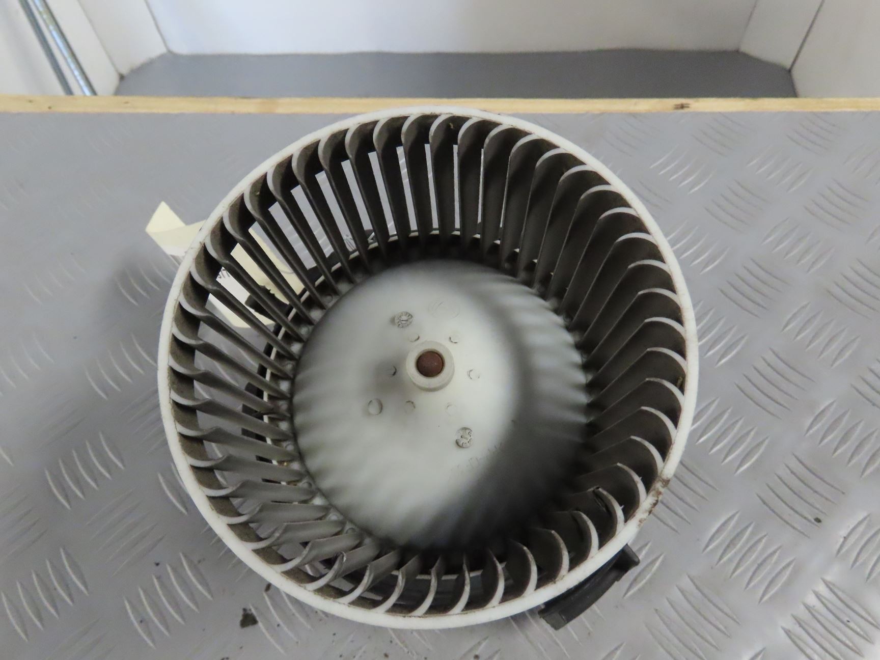 VENTILATEUR DE CHAUFFAGE
