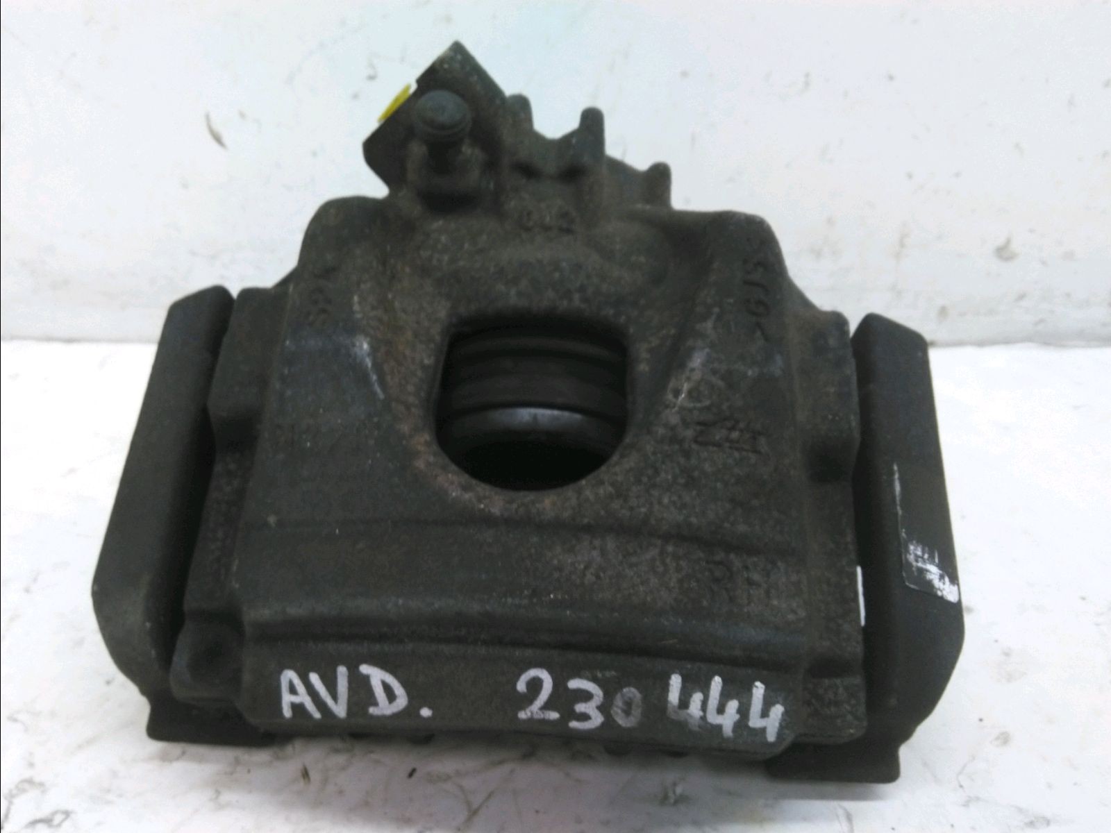 ETRIER DE FREIN AVD