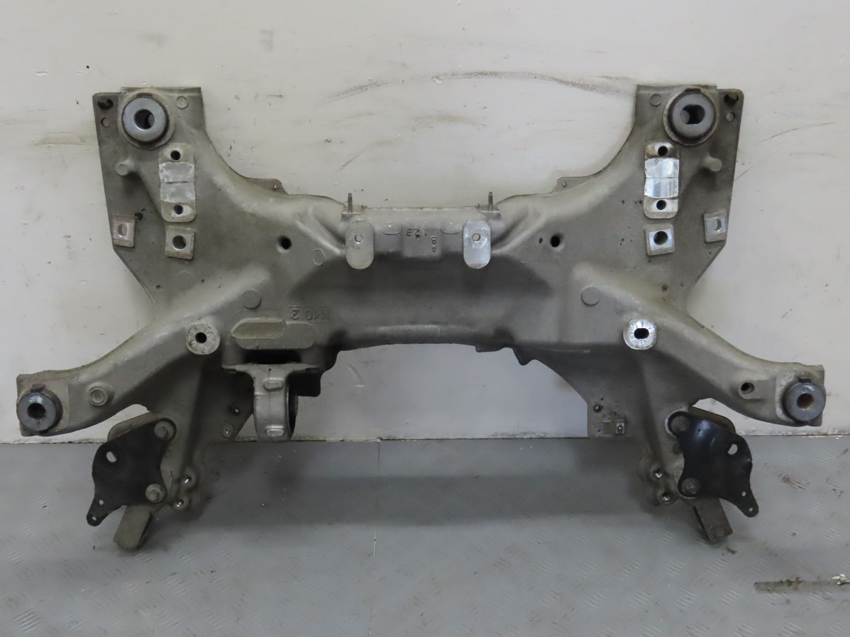 BERCEAU MOTEUR AV