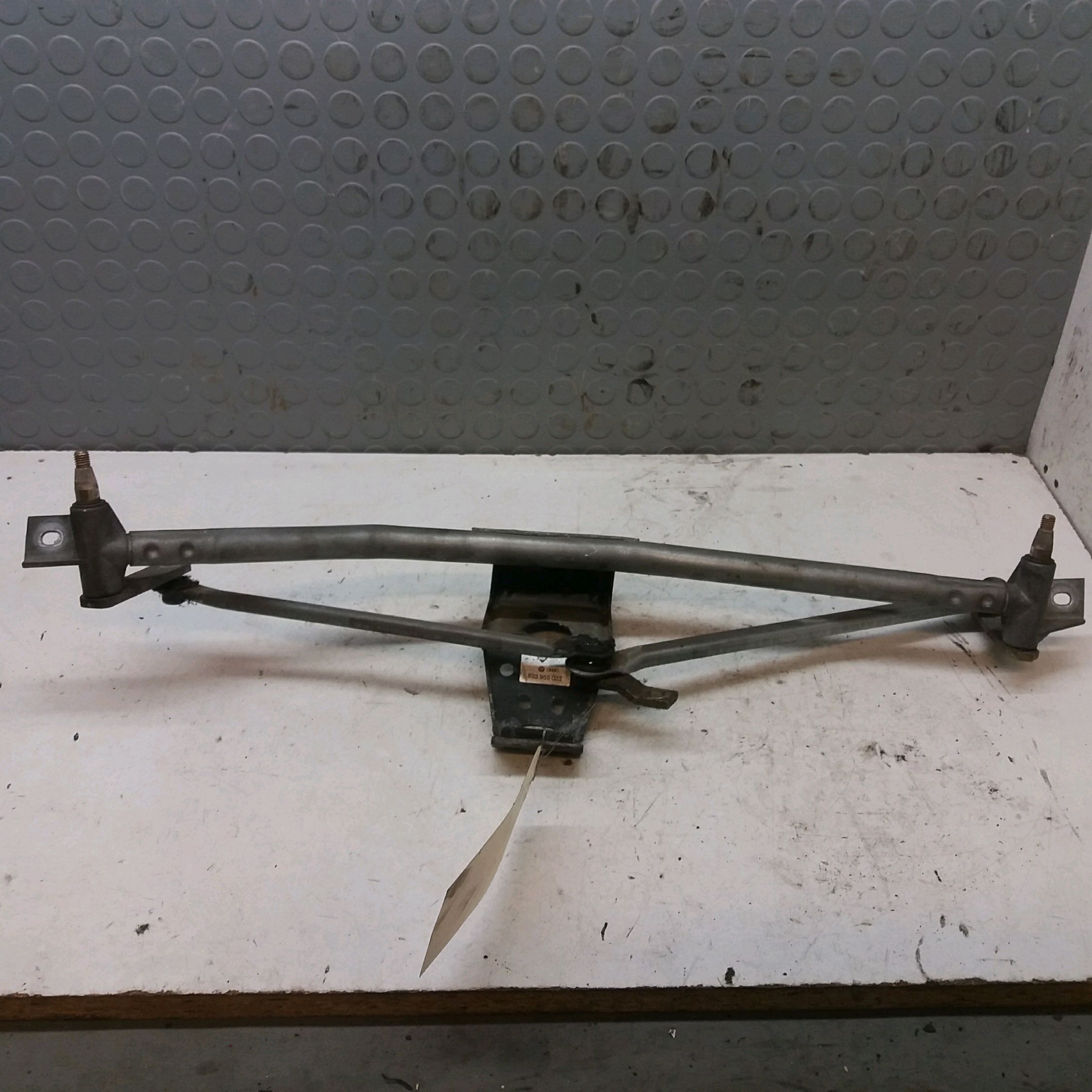 MECANISME ESSUIE-GLACE AV