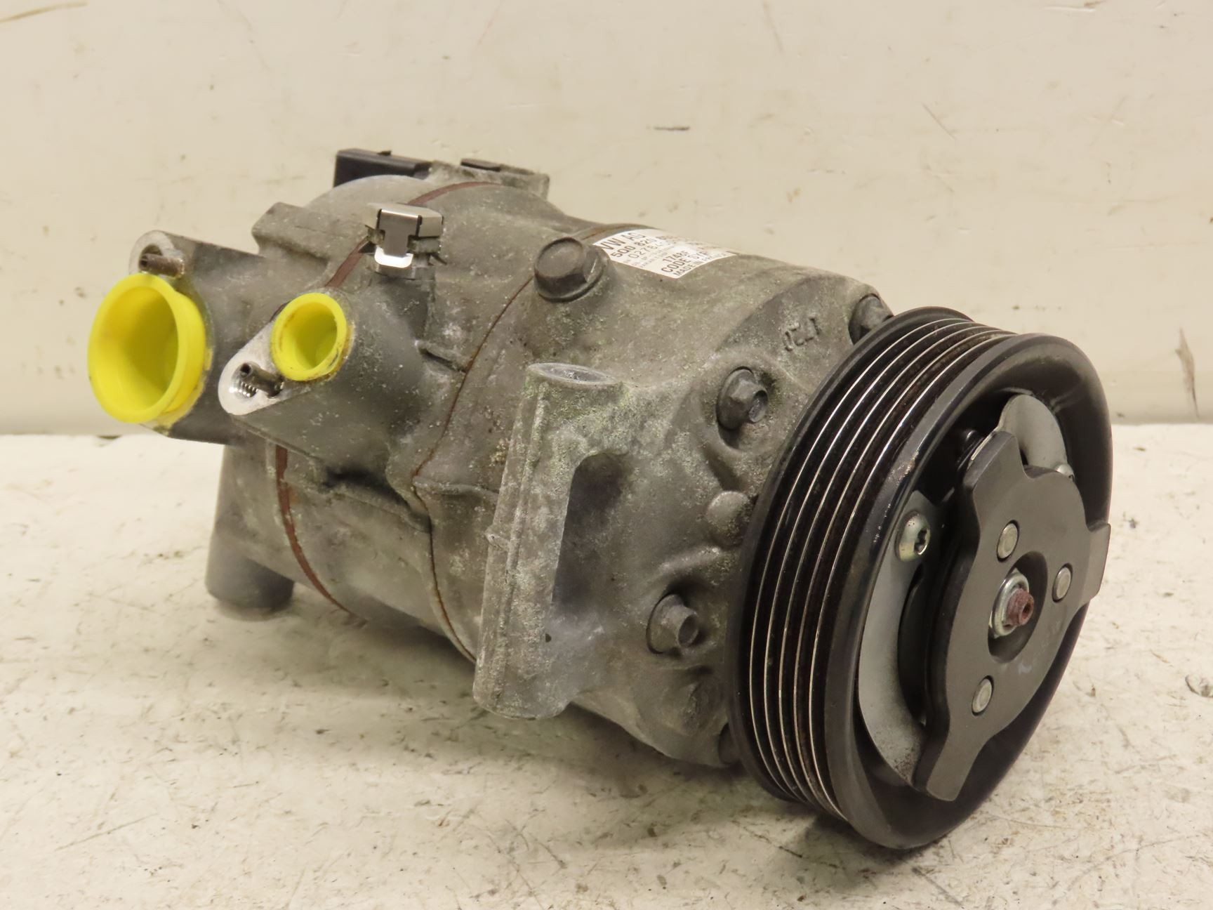 COMPRESSEUR AIR CONDITIONNE