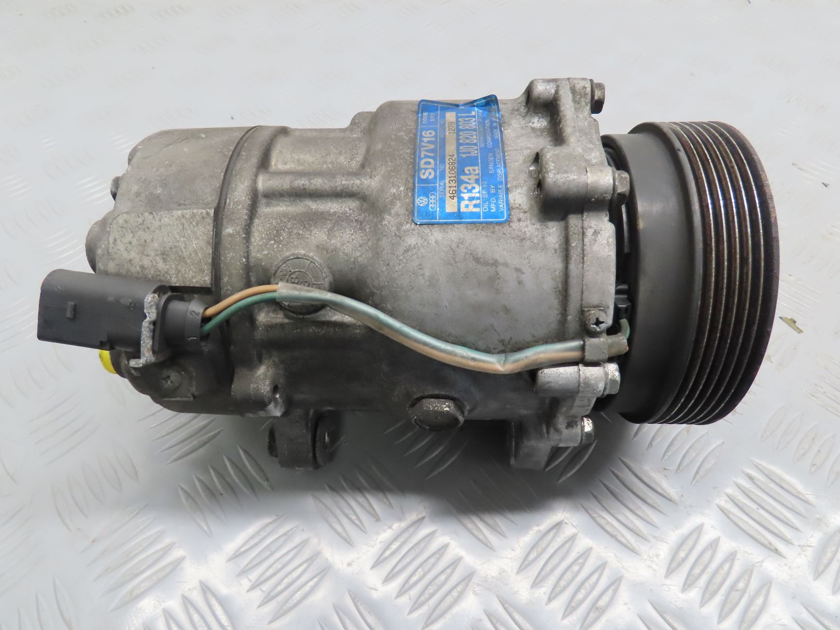 COMPRESSEUR AIR CONDITIONNE