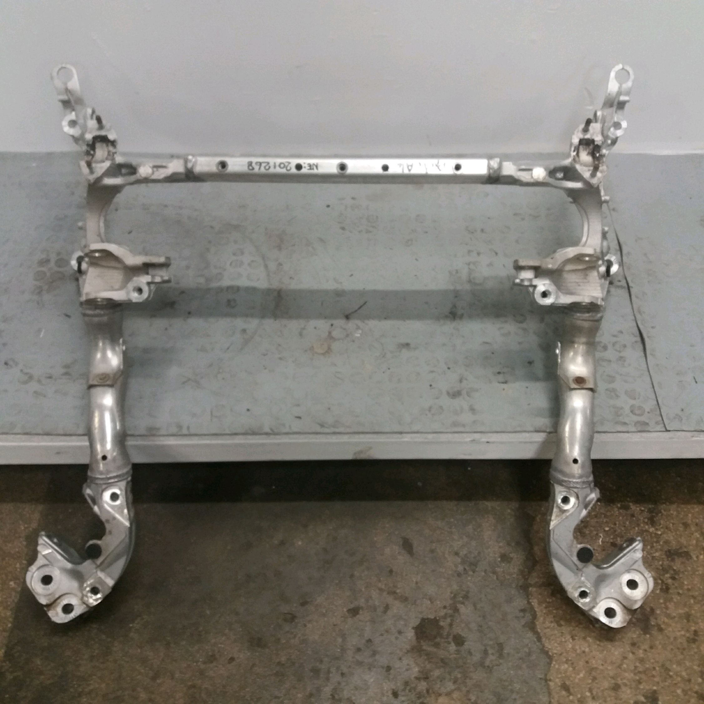 BERCEAU MOTEUR AV