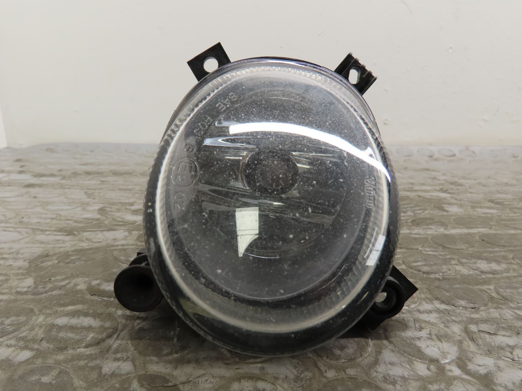 PHARE ANTIBROUILLARD AVG