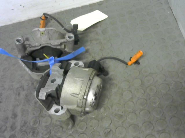 SUPPORT MOTEUR