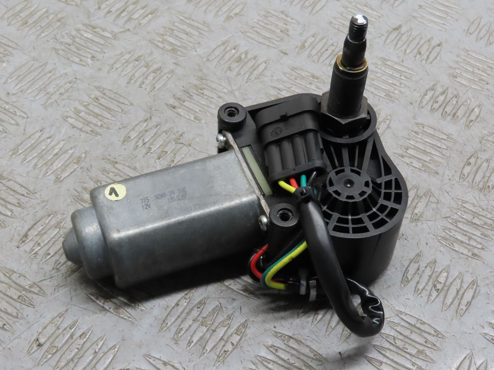 MOTEUR ESSUIE-GLACE AV