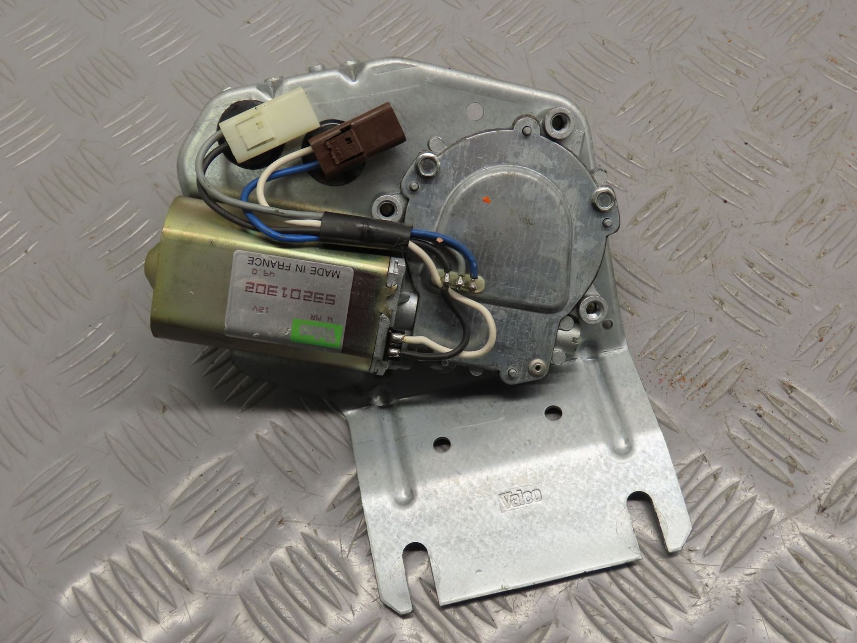 MOTEUR ESSUIE-GLACE AR