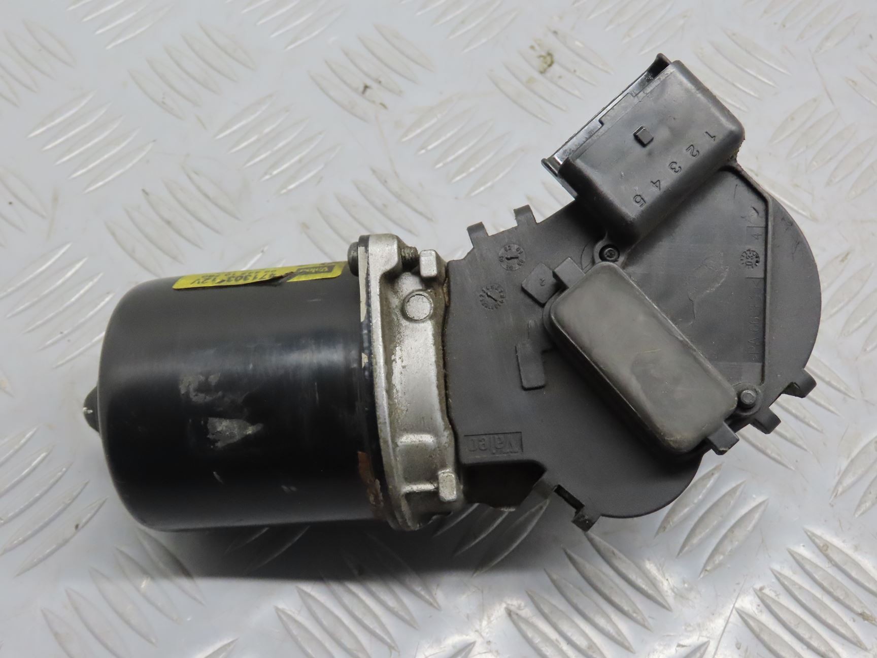 MOTEUR ESSUIE-GLACE AV