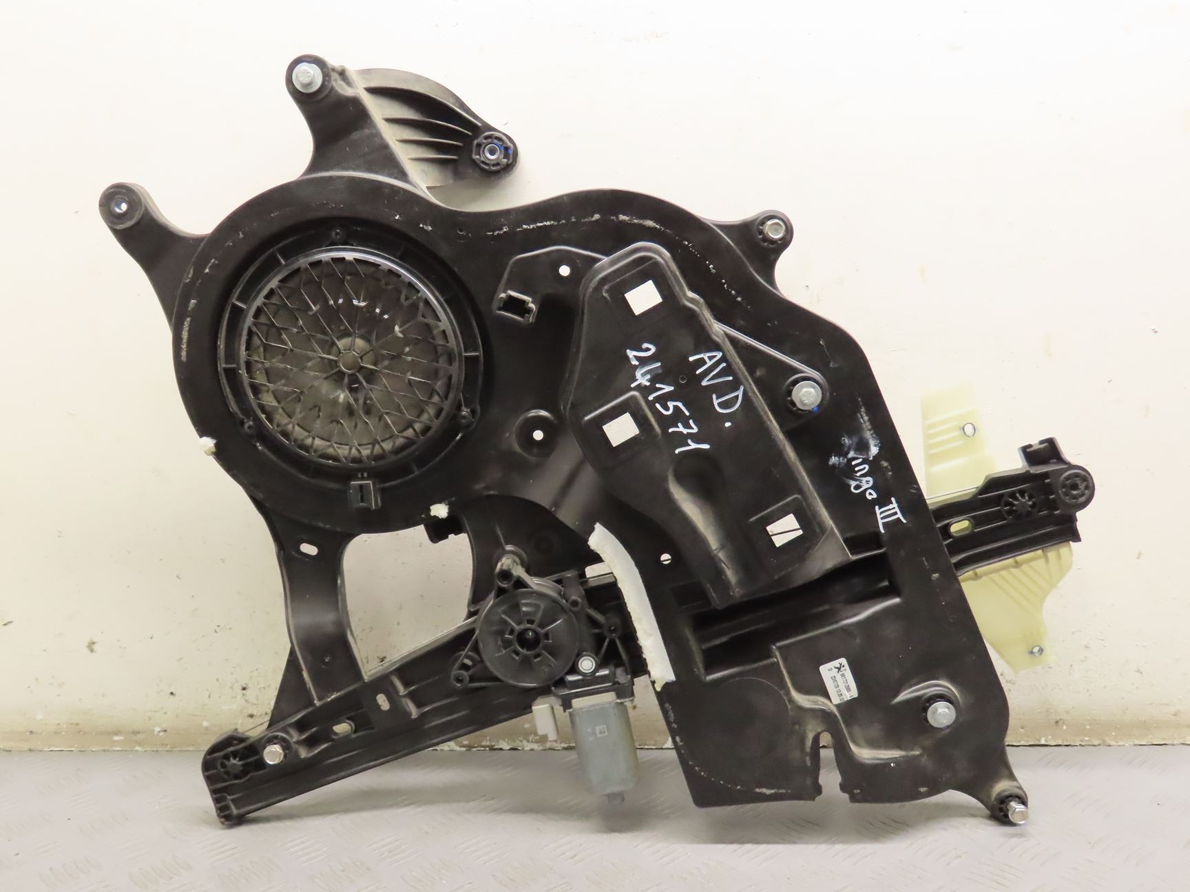MECANISME+MOTEUR LEVE-GLACE AVD
