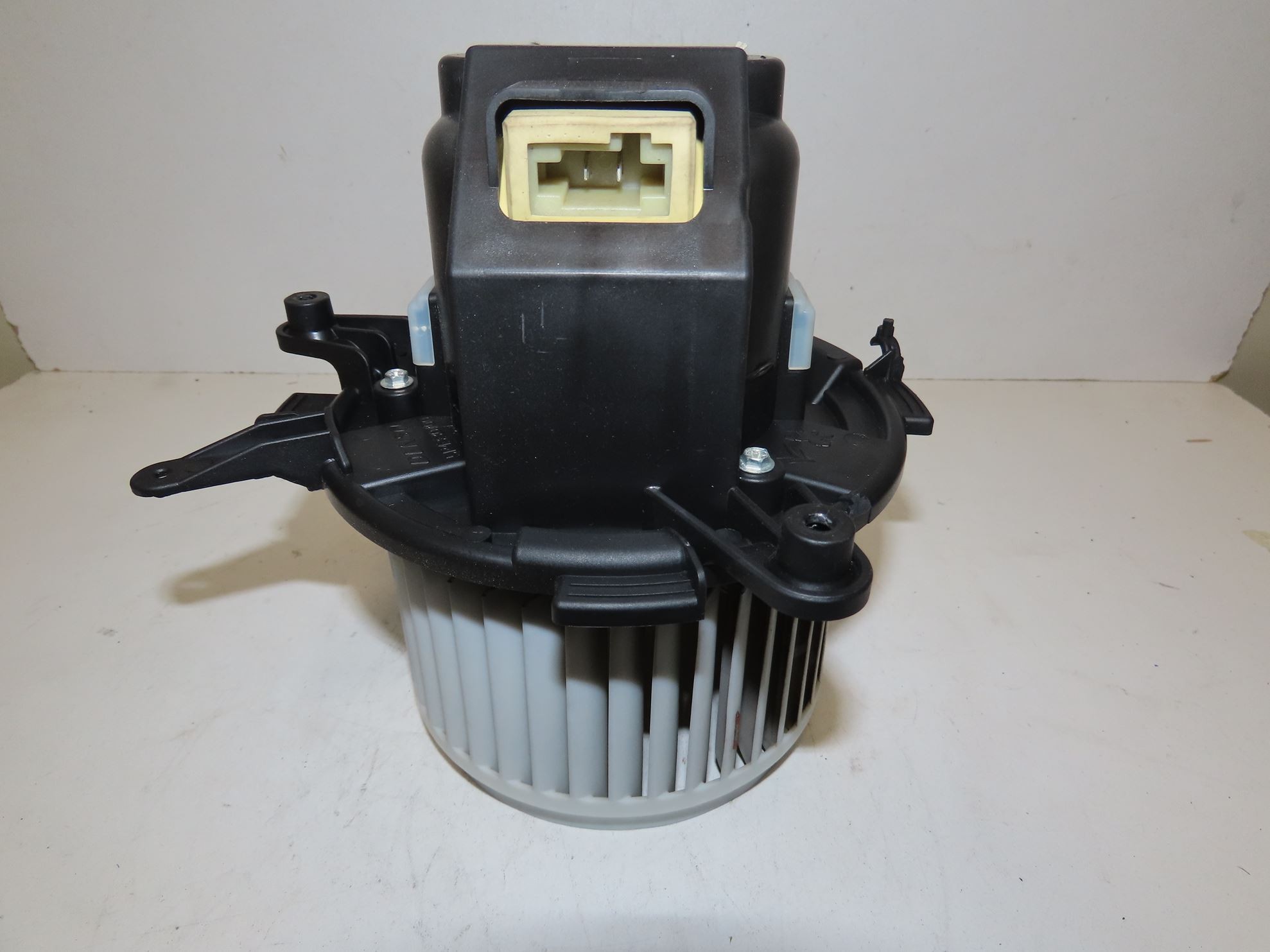 VENTILATEUR DE CHAUFFAGE