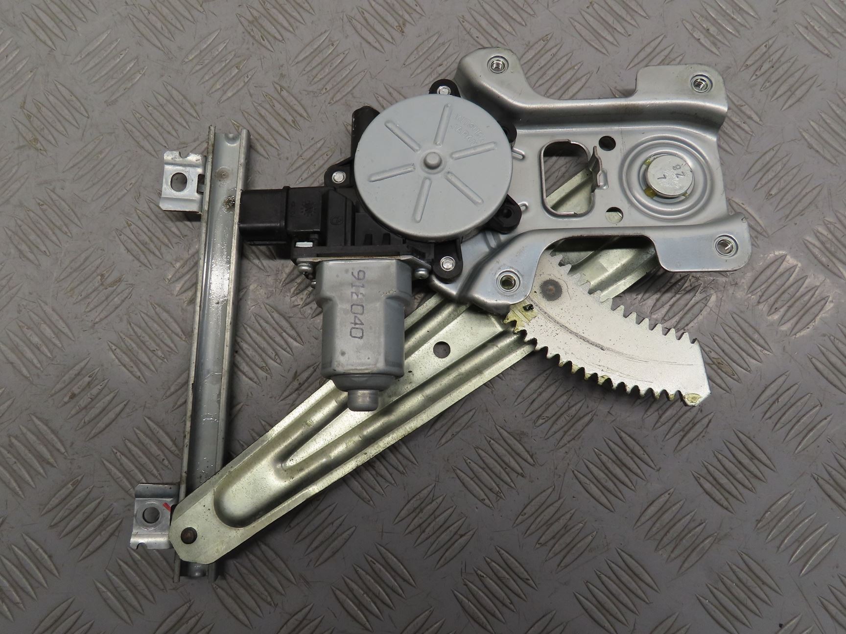 MECANISME+MOTEUR LEVE-GLACE ARD