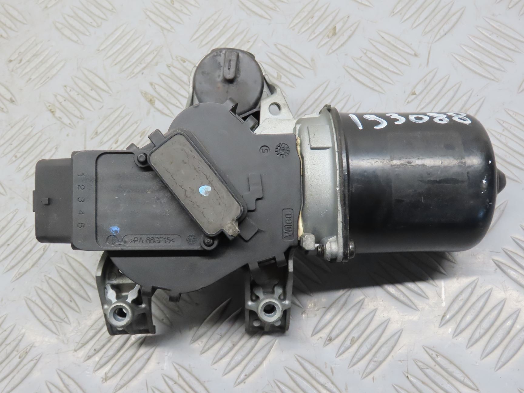 MOTEUR ESSUIE-GLACE AV