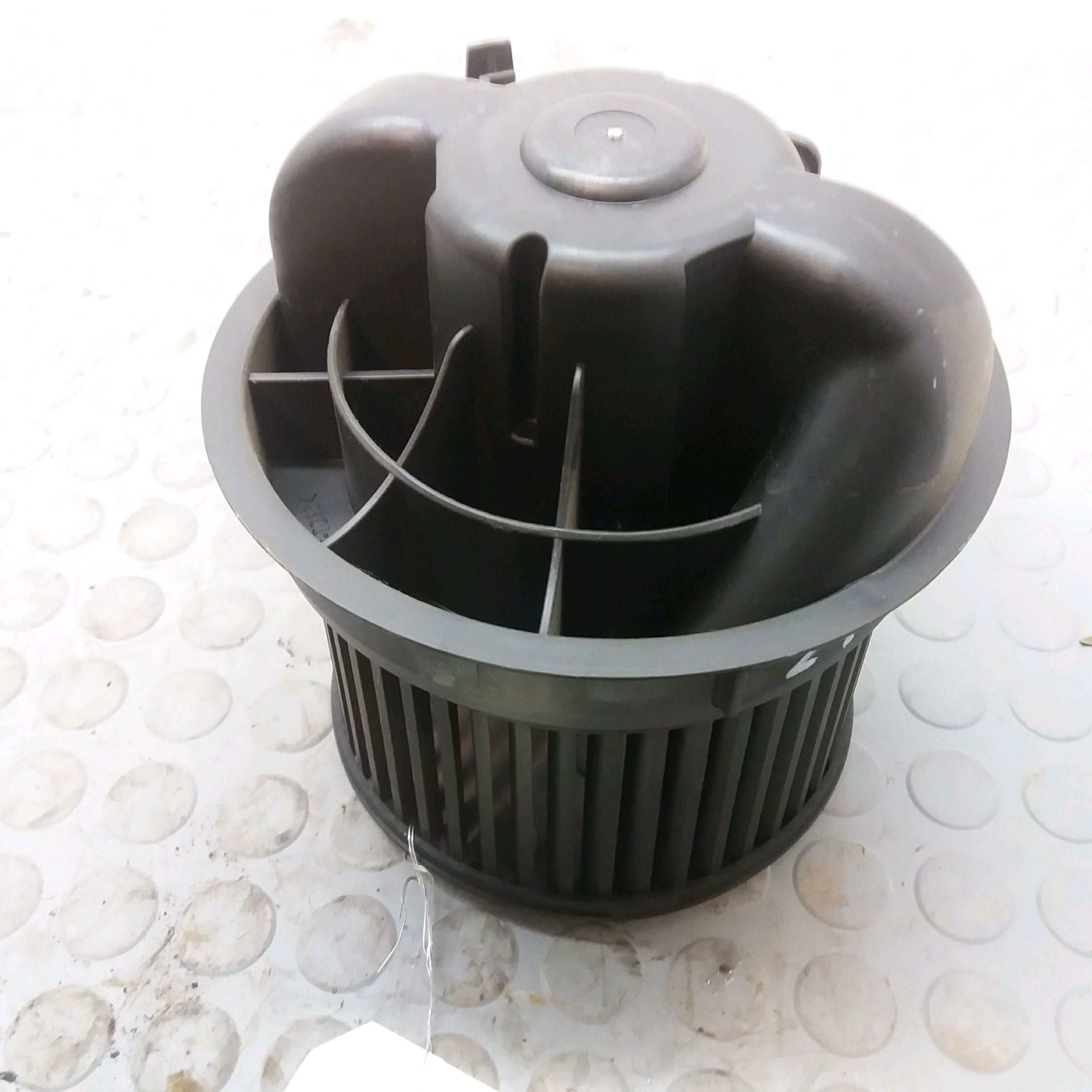 VENTILATEUR DE CHAUFFAGE