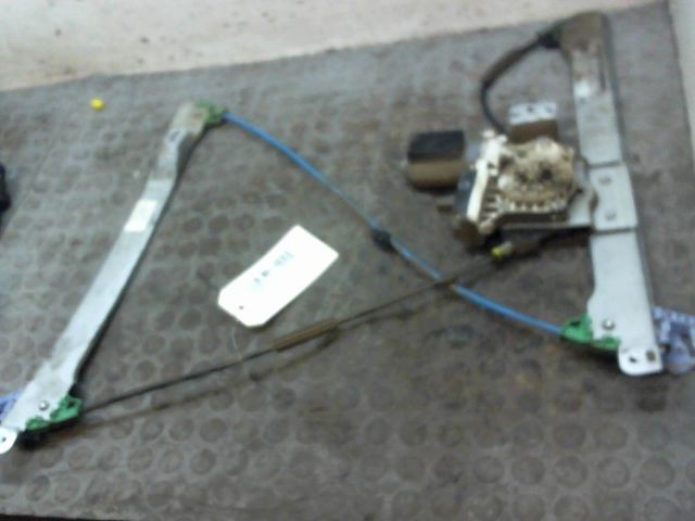 MECANISME+MOTEUR LEVE-GLACE AVD