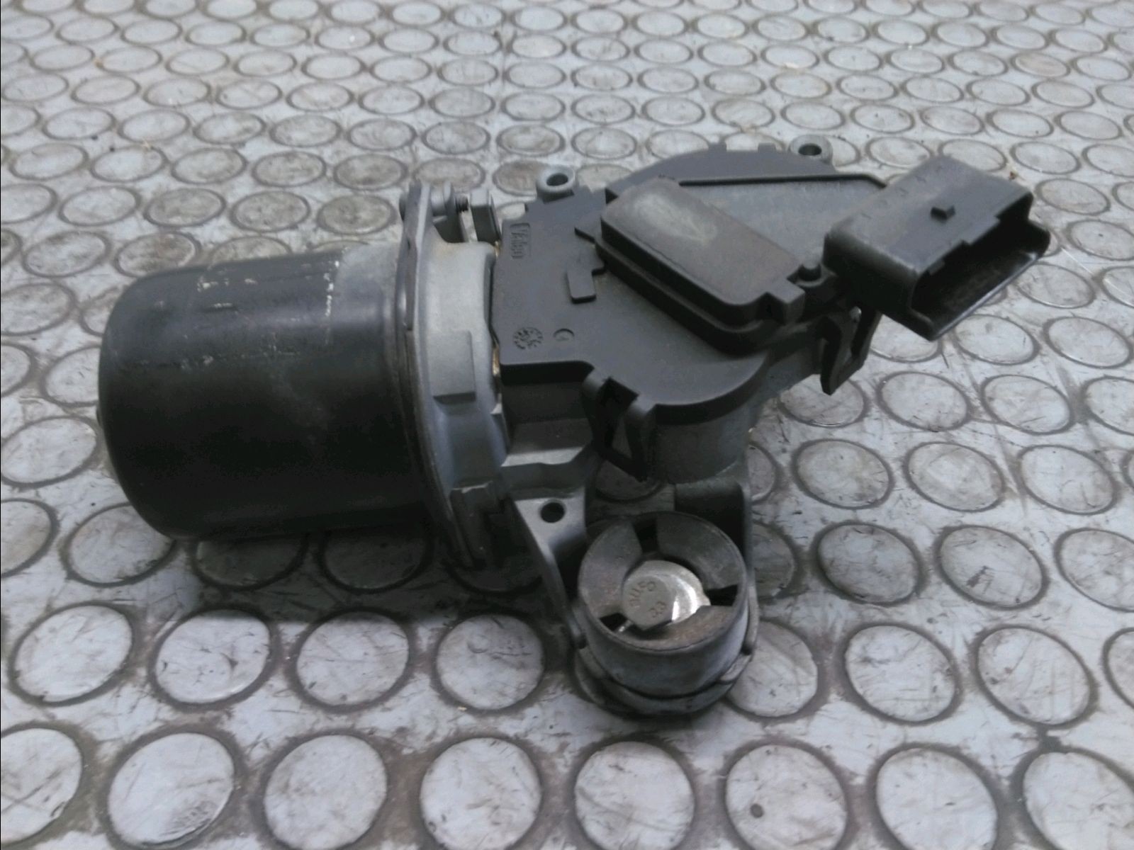 MOTEUR ESSUIE-GLACE AV