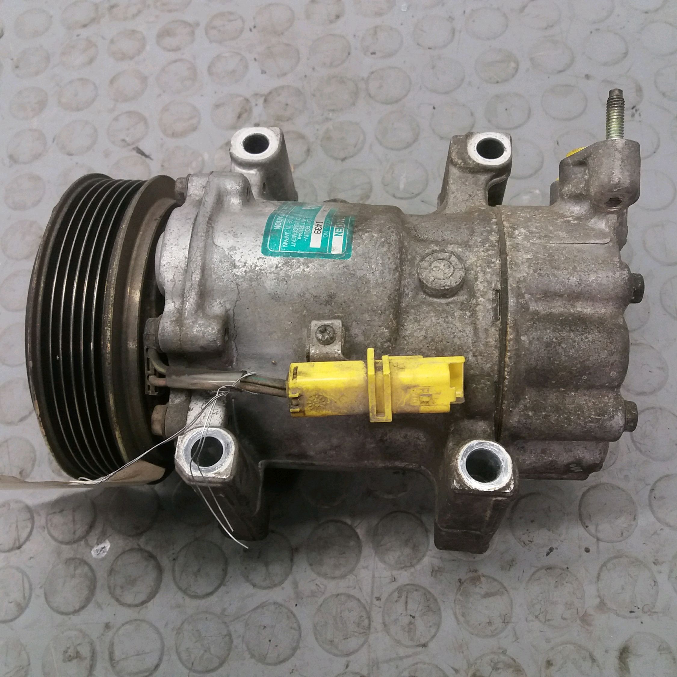 COMPRESSEUR AIR CONDITIONNE